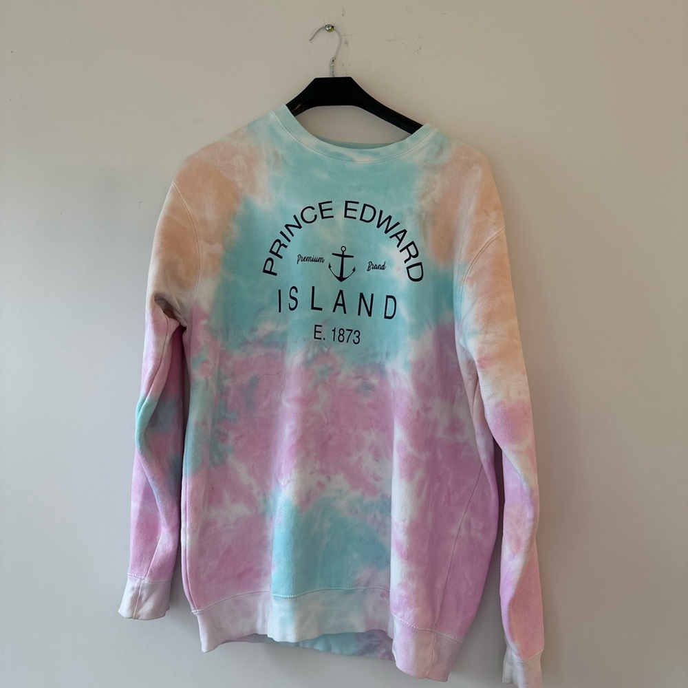Coastal Culture Tie-Dye Prince Edward Island Sweatshirt/ woman’s size XL